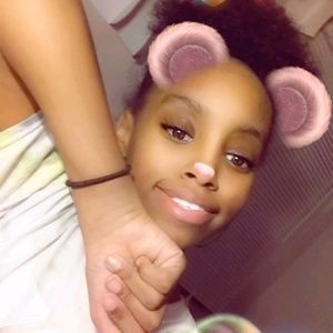 Meet your Posher, Emani